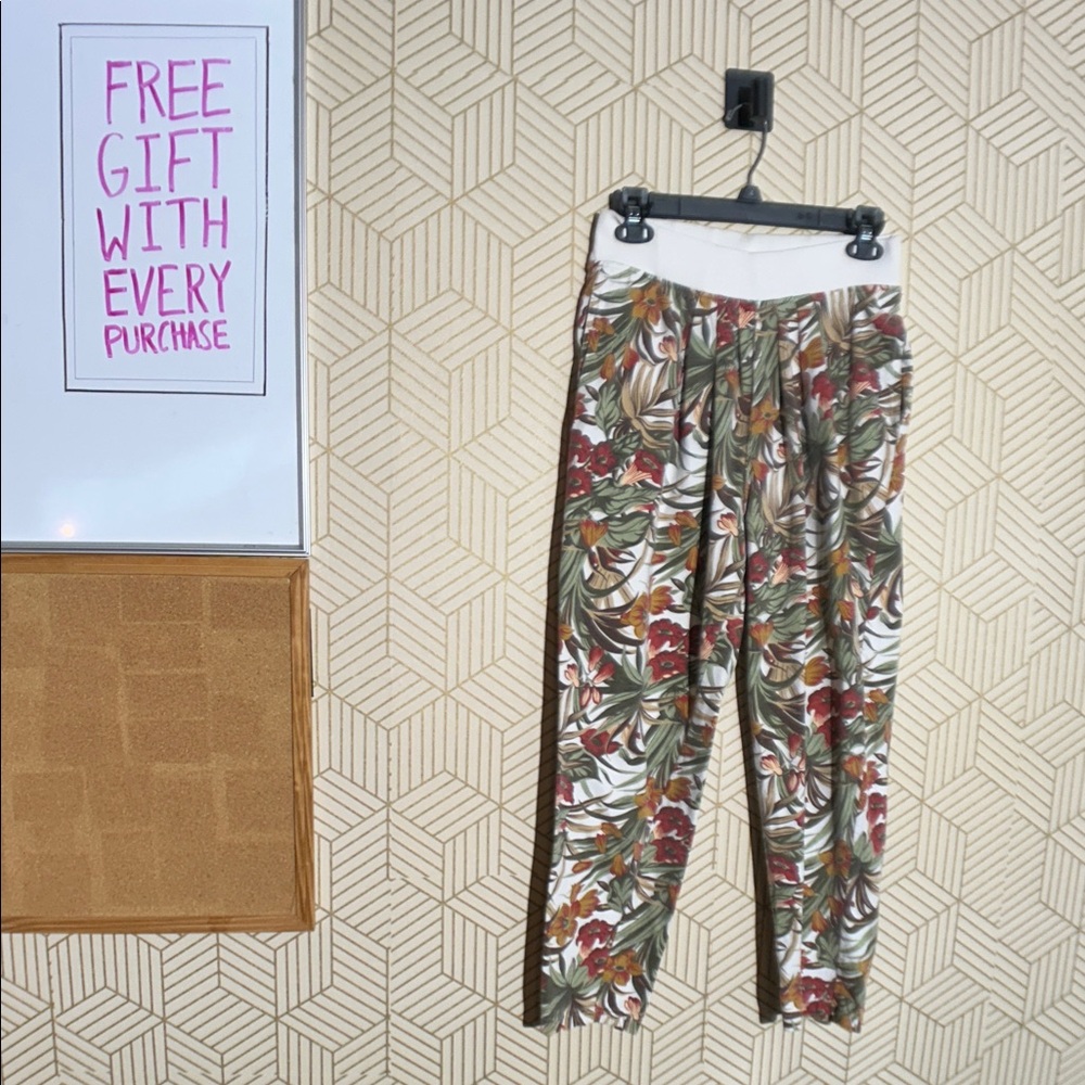 Autograph Men's Floral Chinos - Green and Red